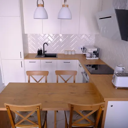 Riverside I 아파트 *